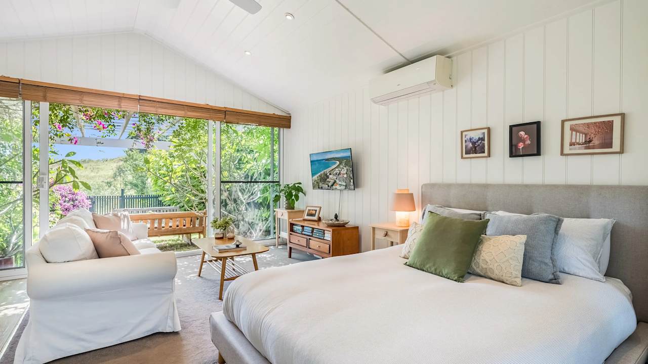 Furnished room studio flat for rent