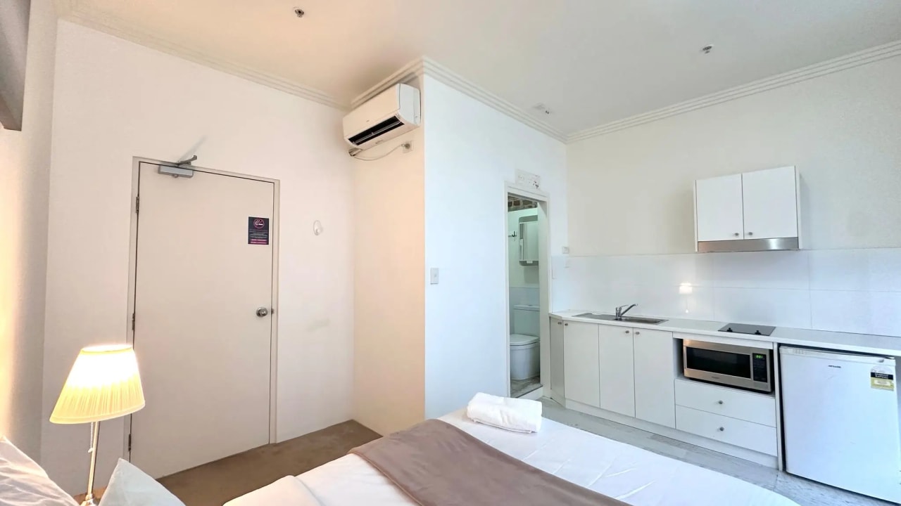 Furnished room with own bathroom