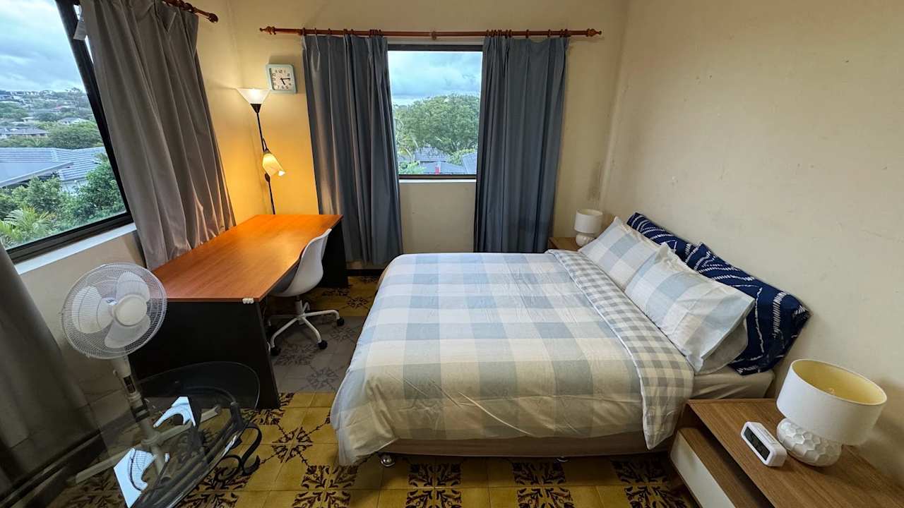 Room in a share house