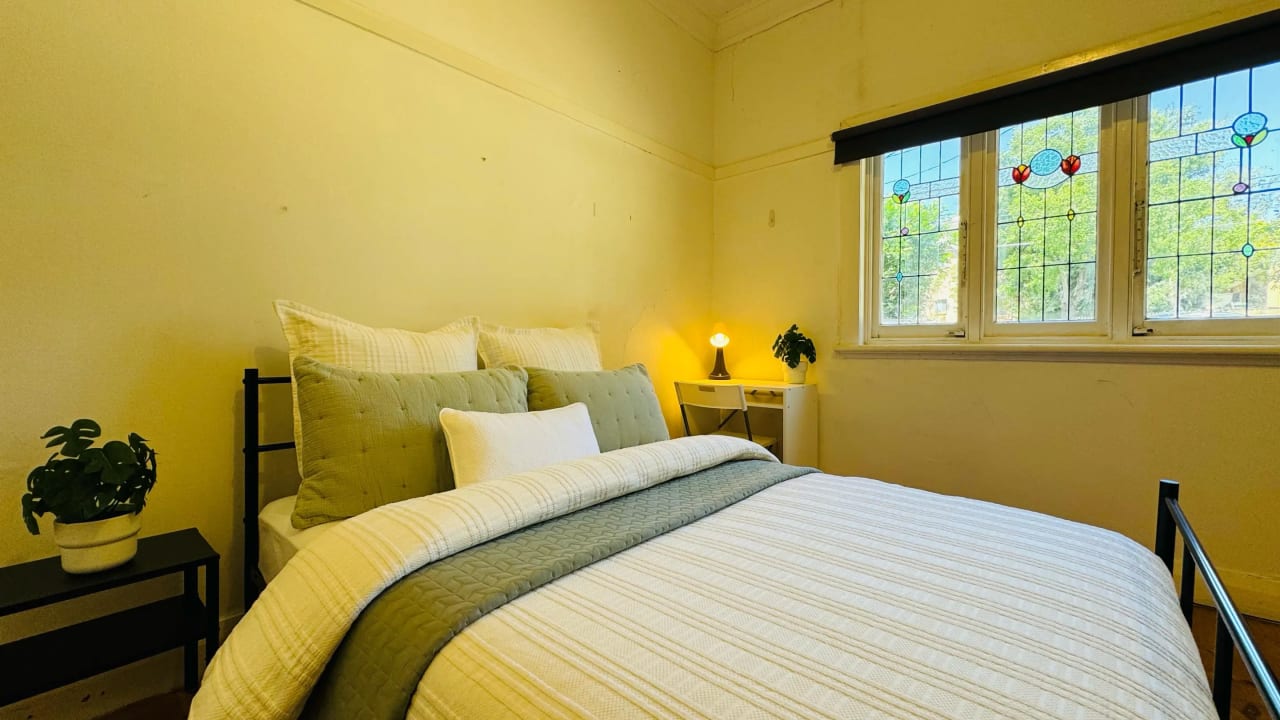 Furnished room in a share house