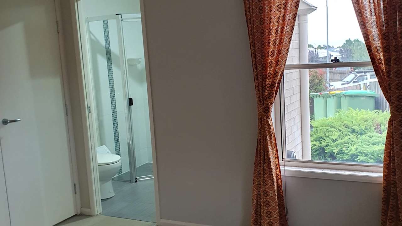 Room with ensuite in a share house