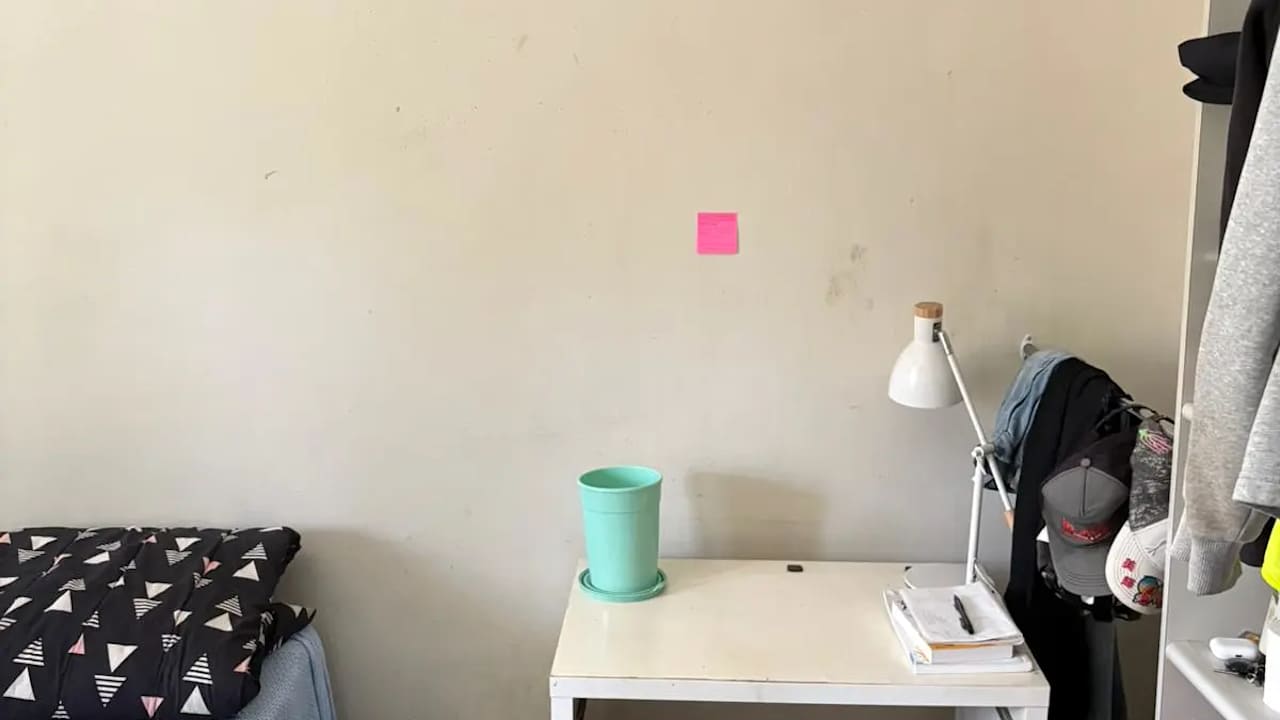 Furnished room in a share house