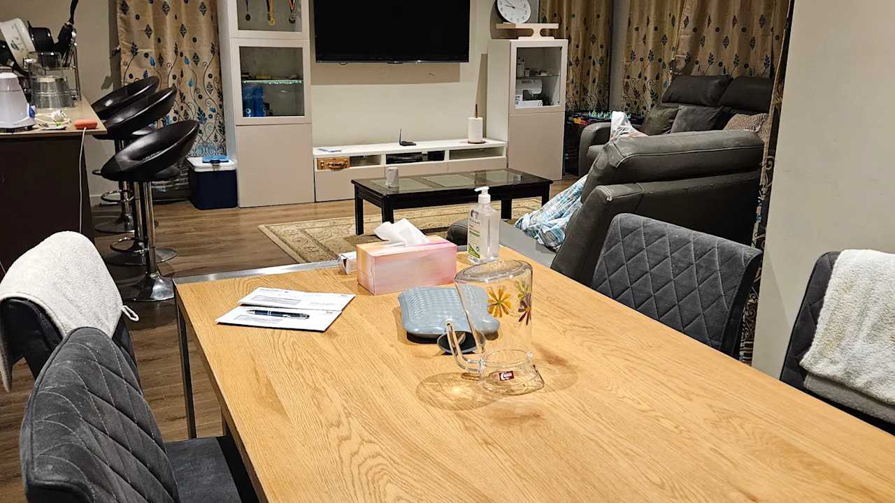 Furnished room in a share house