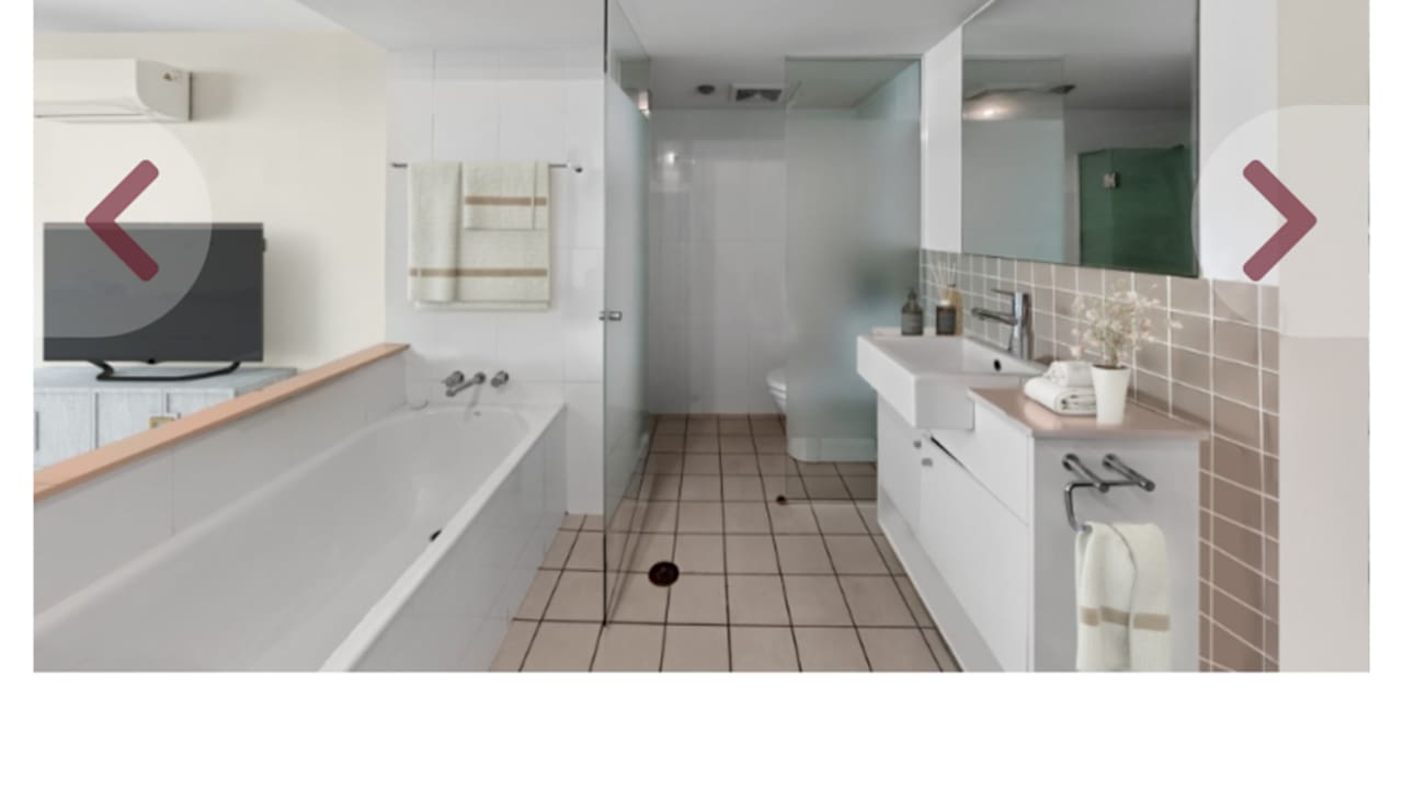 Unfurnished room with ensuite in a flatshare