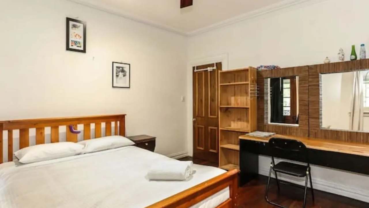 Furnished room in a share house