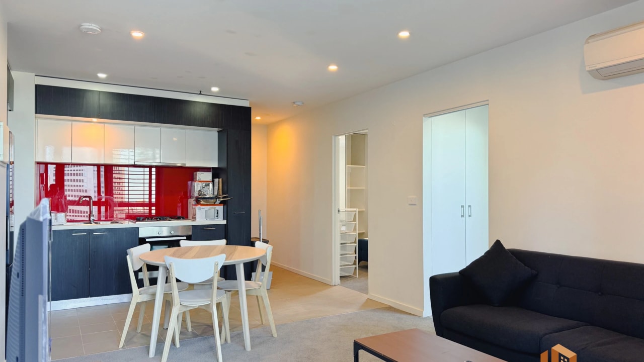 Furnished room in a flatshare