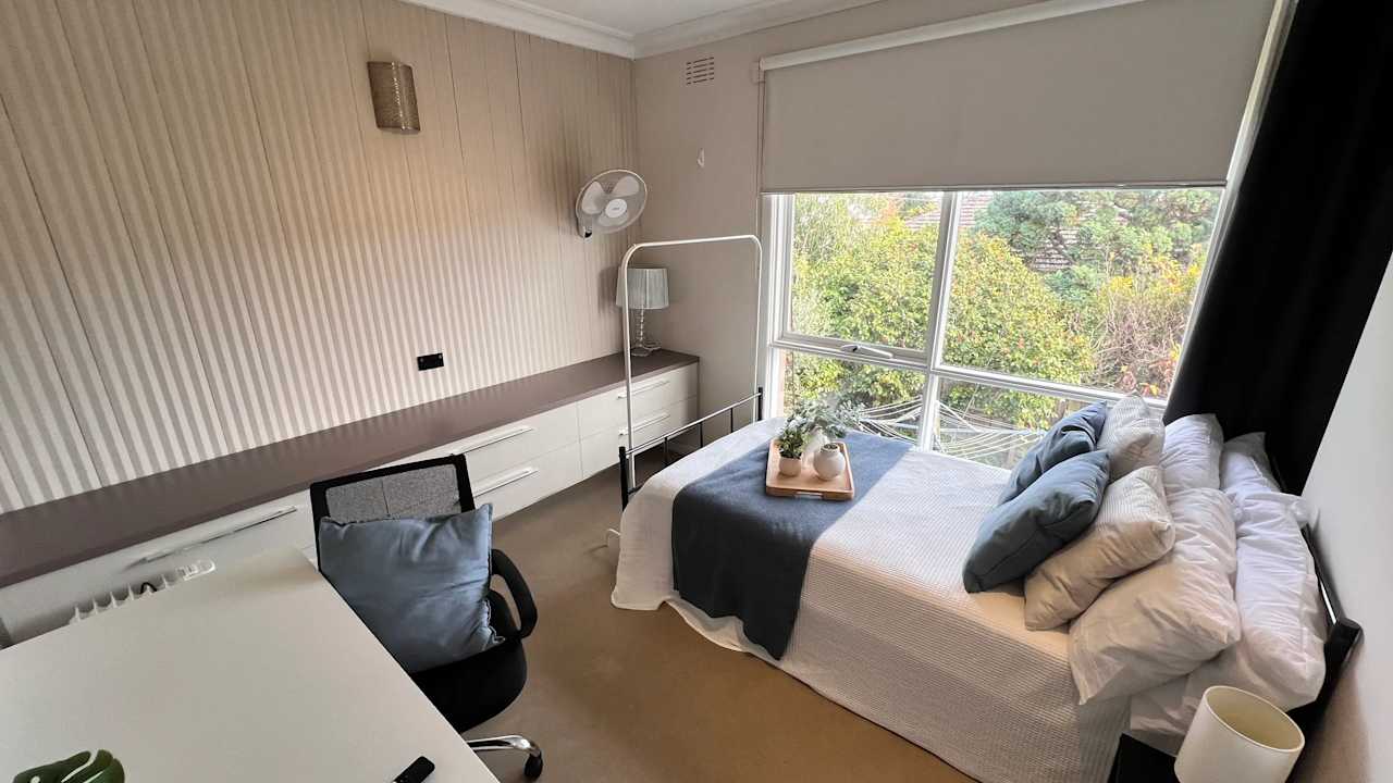 Furnished room in a share house