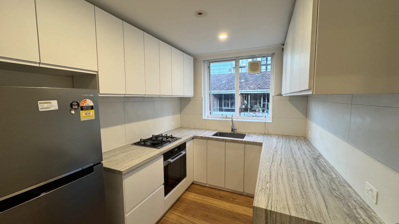 Furnished room in a flatshare
