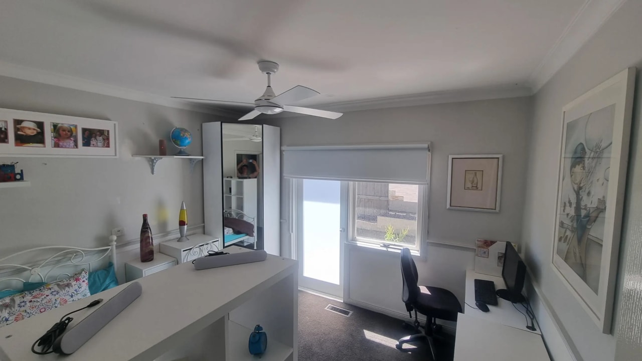 Room in a share house
