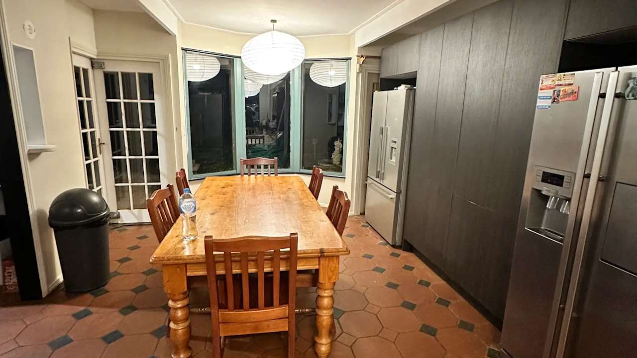 Furnished room in a share house
