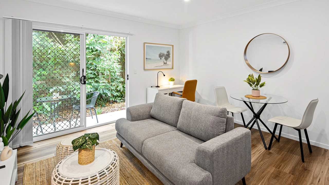 Furnished room studio flat for rent