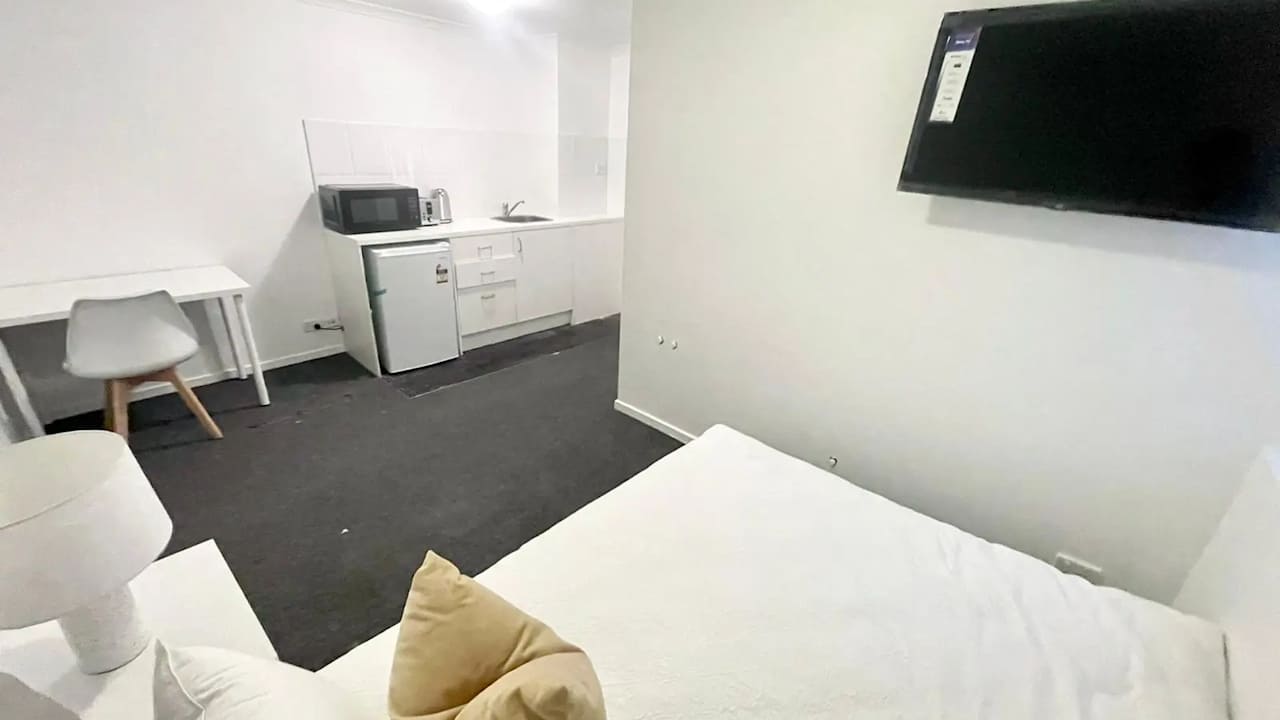 Room studio flat for rent