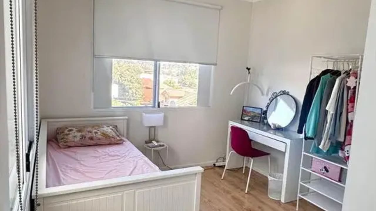 Furnished room with own bathroom