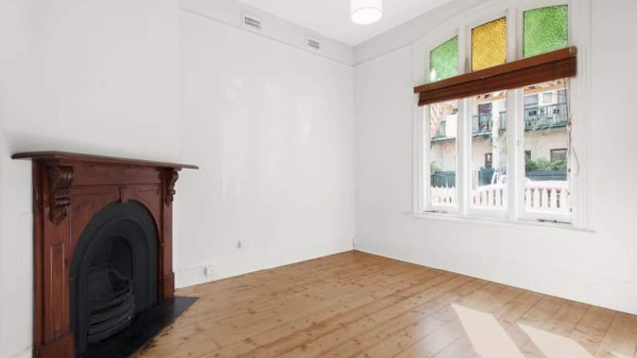 Room in a share house