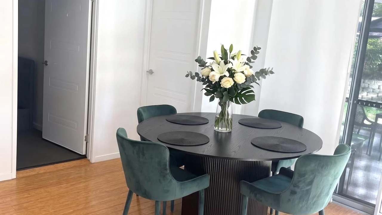 Room in a share house