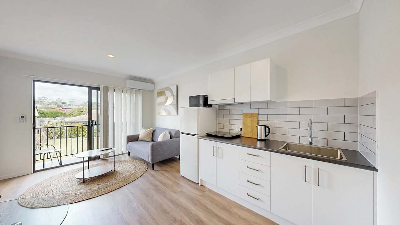 Furnished room with own bathroom