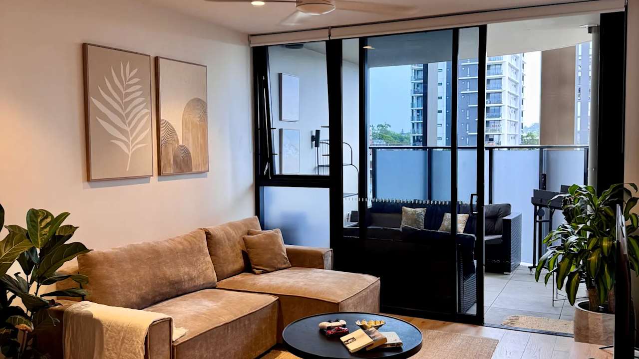 Unfurnished room in a flatshare