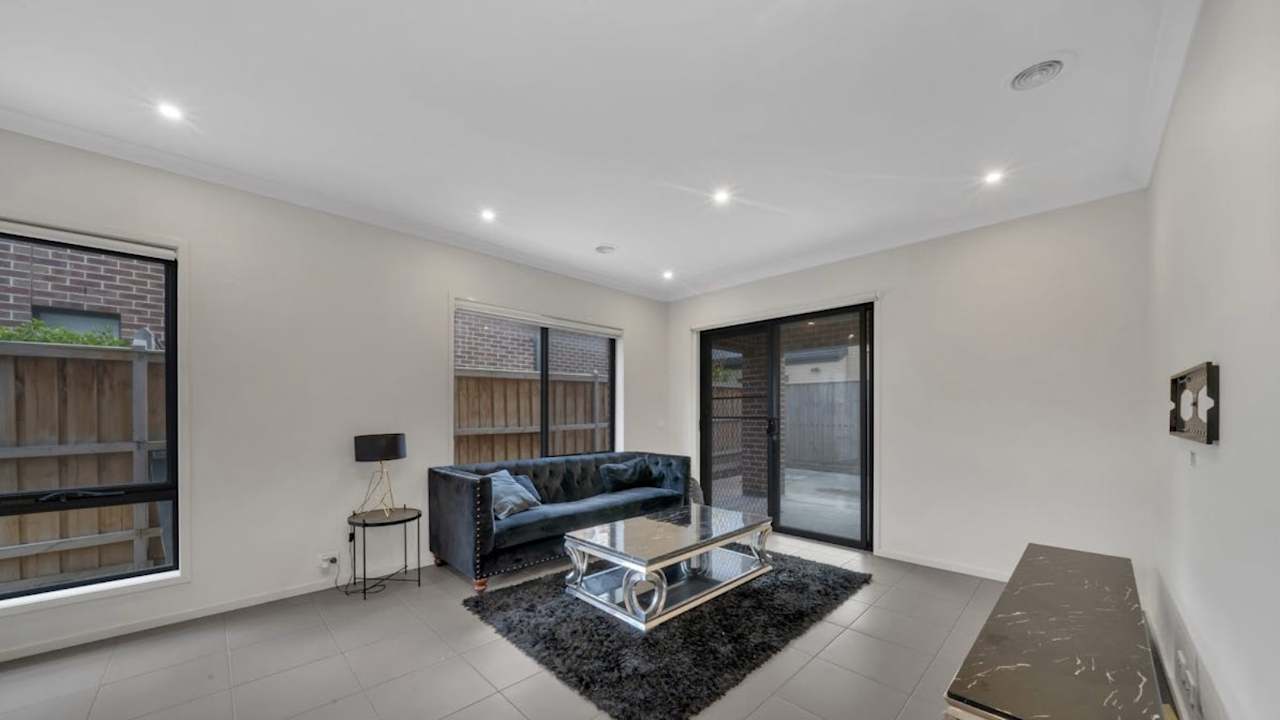 Unfurnished room in a share house