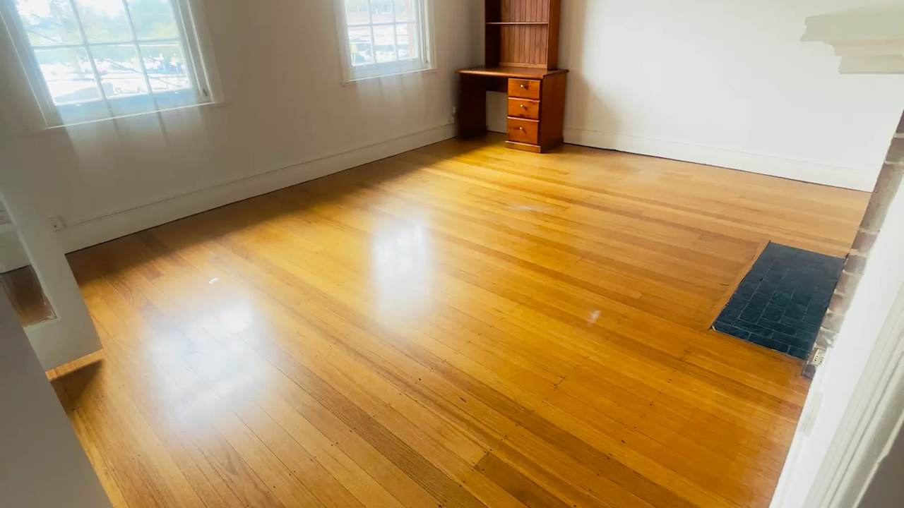 Room in a share house