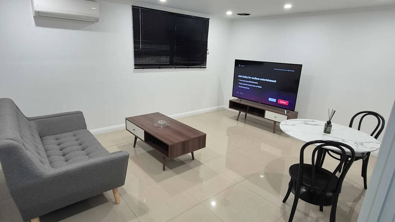Furnished room with own bathroom