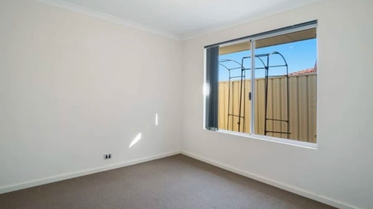 Unfurnished room in a share house
