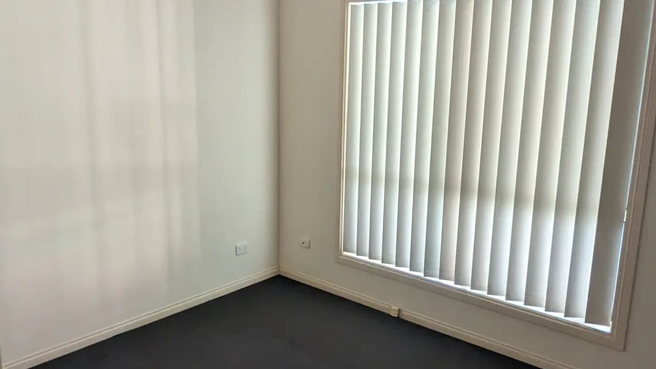 Room in a share house