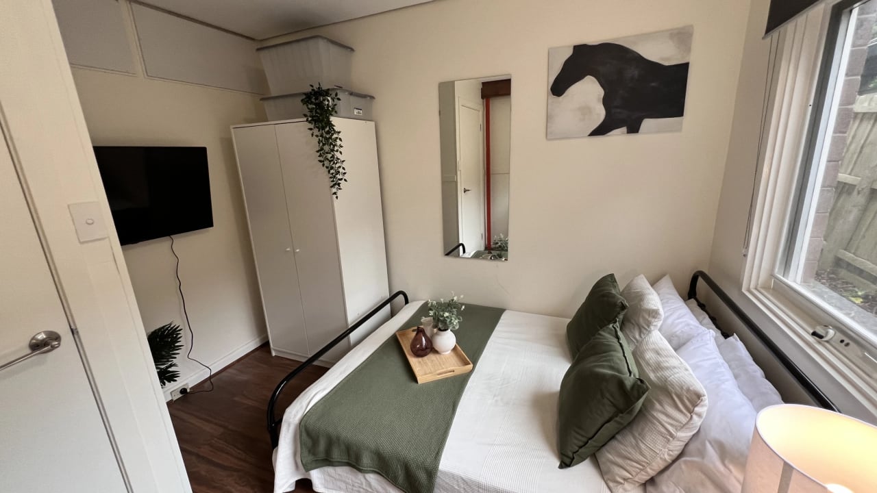 Furnished room in a share house