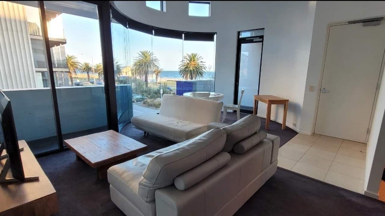 Furnished room with own bathroom