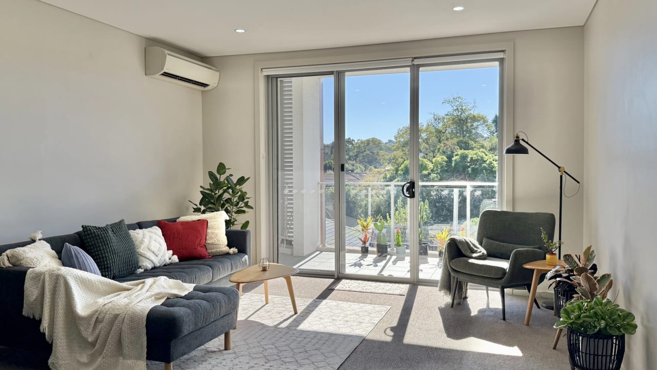 Furnished room with ensuite in a flatshare