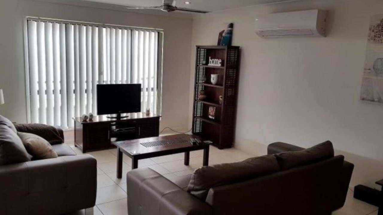 Furnished room with ensuite in a flatshare