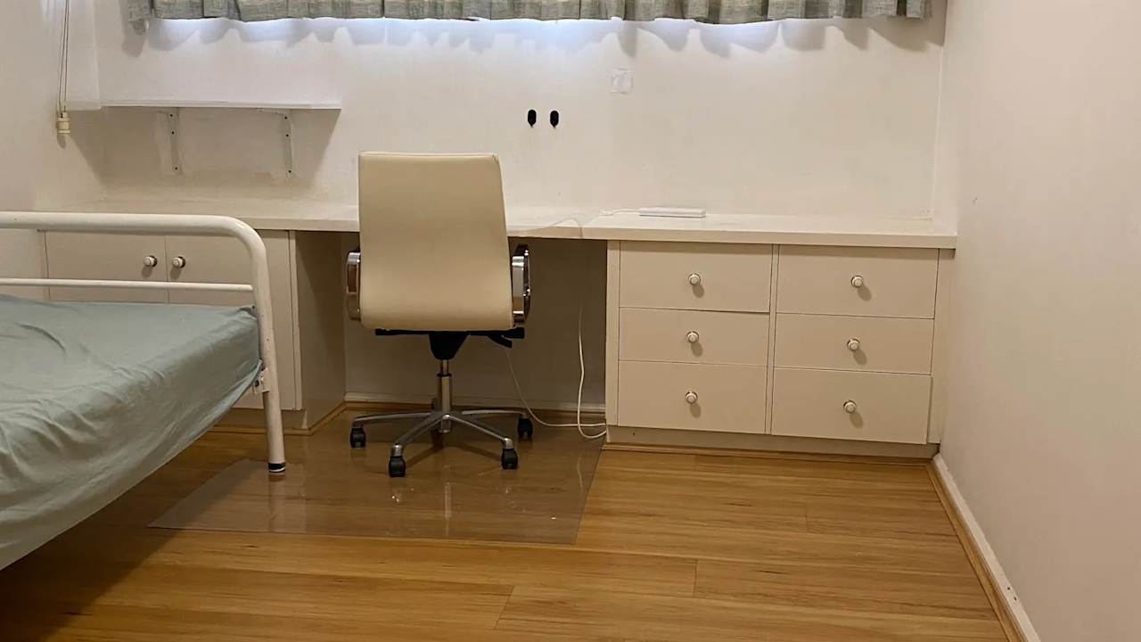Furnished room in a share house
