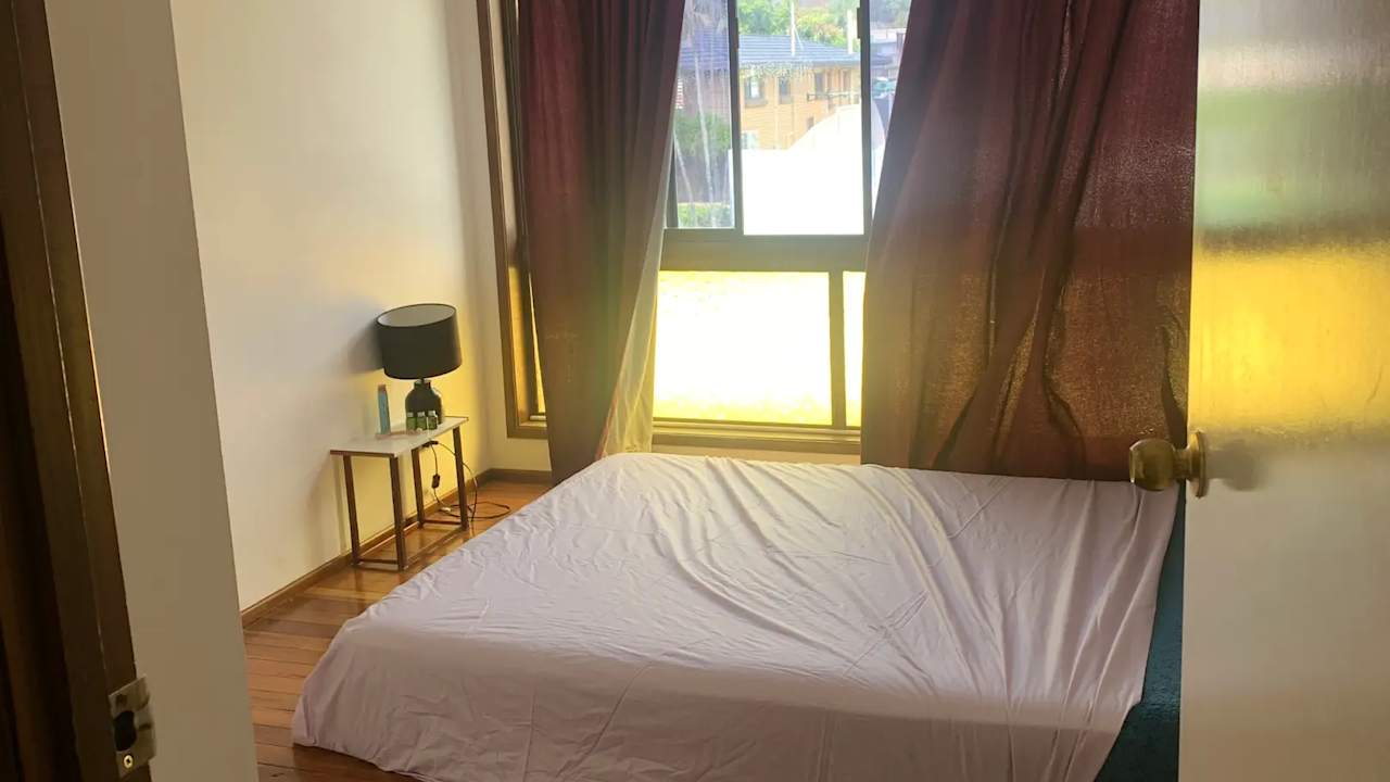 Room in a share house