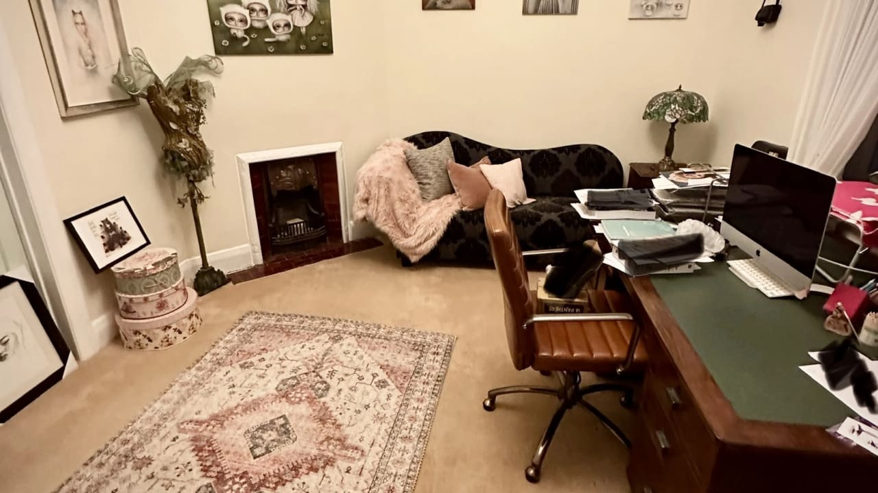 Room in a share house