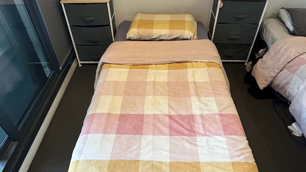 Furnished room with ensuite in a flatshare