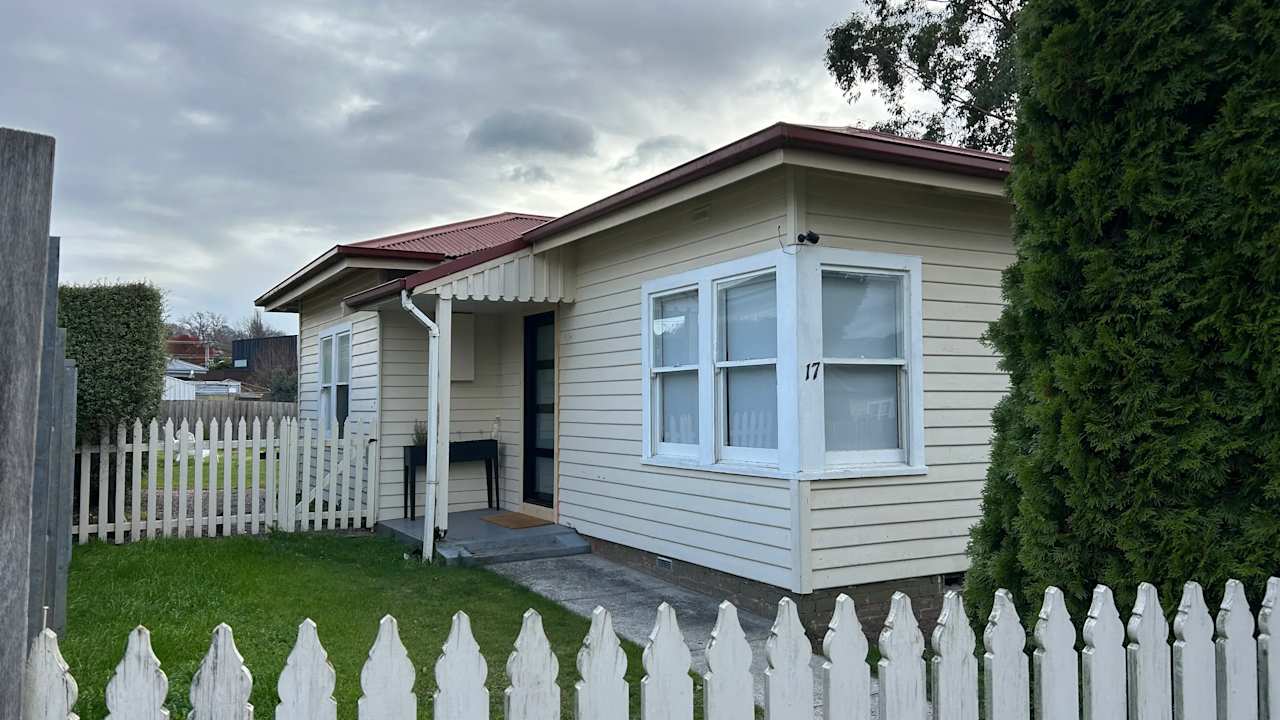 Whole property with 3 rooms for rent