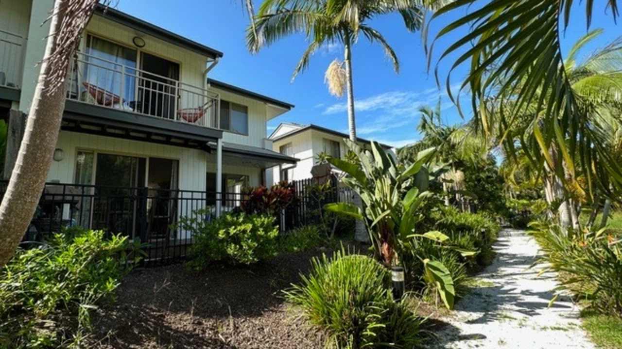 Whole property with 2 rooms for rent