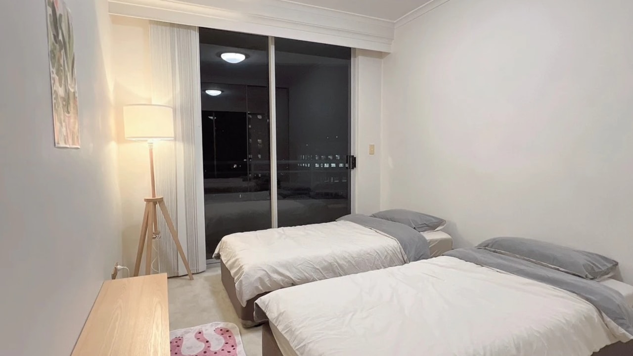 Furnished room in a flatshare