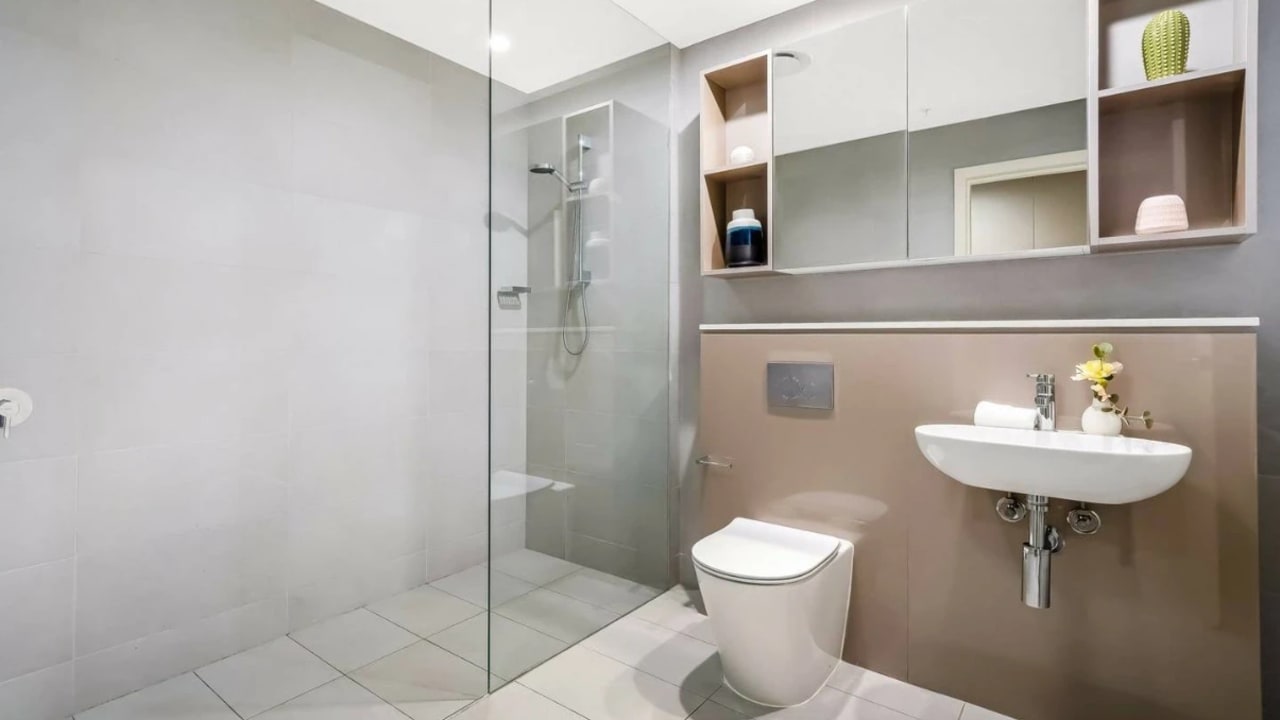 Furnished room with own bathroom