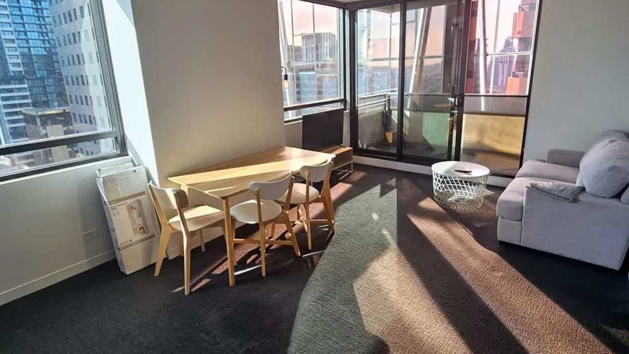 Furnished room in a flatshare