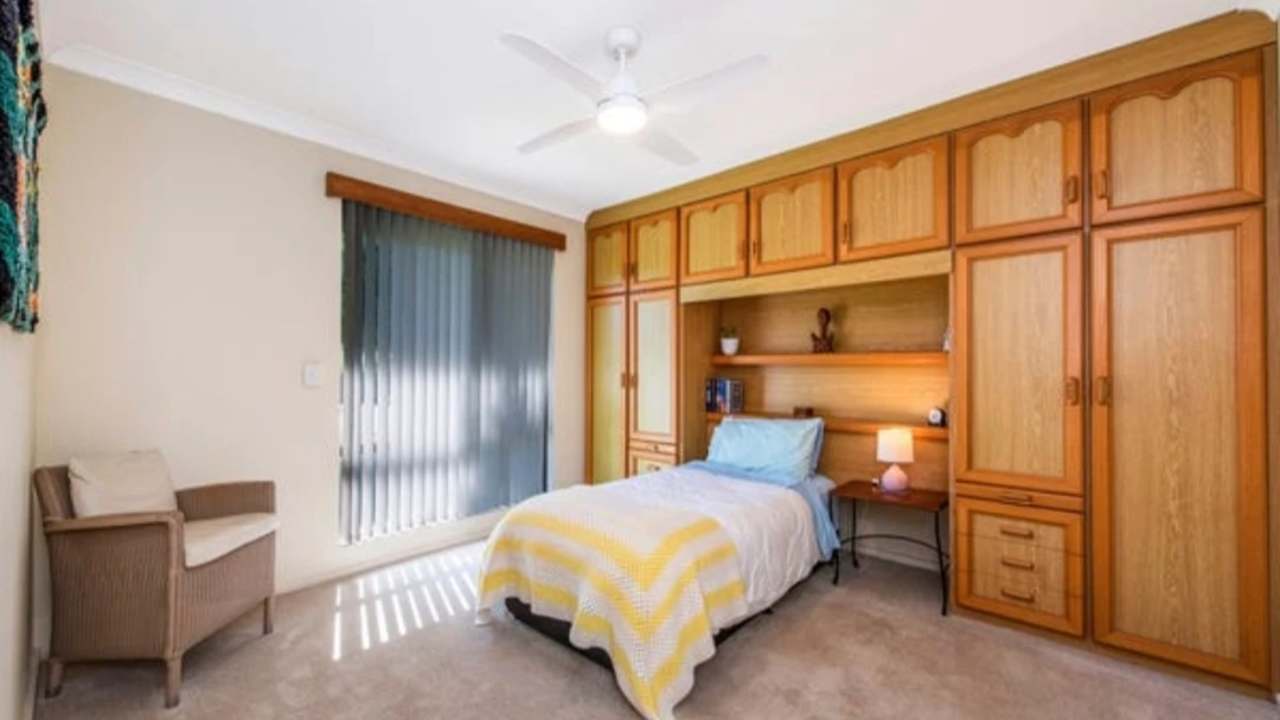 Room in a share house