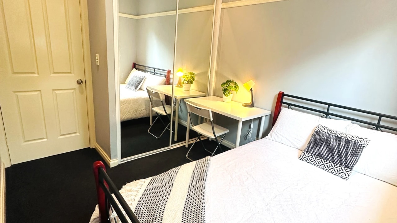Furnished room in a share house