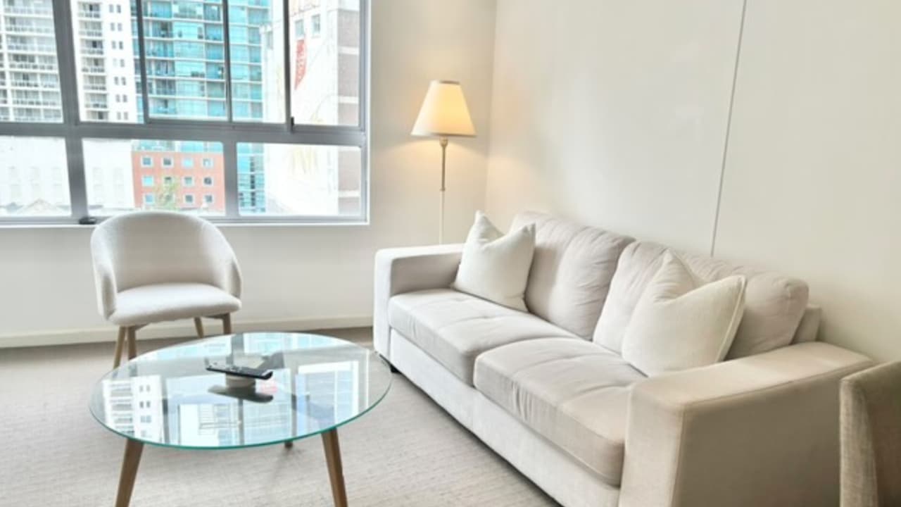 Furnished room with ensuite in a flatshare