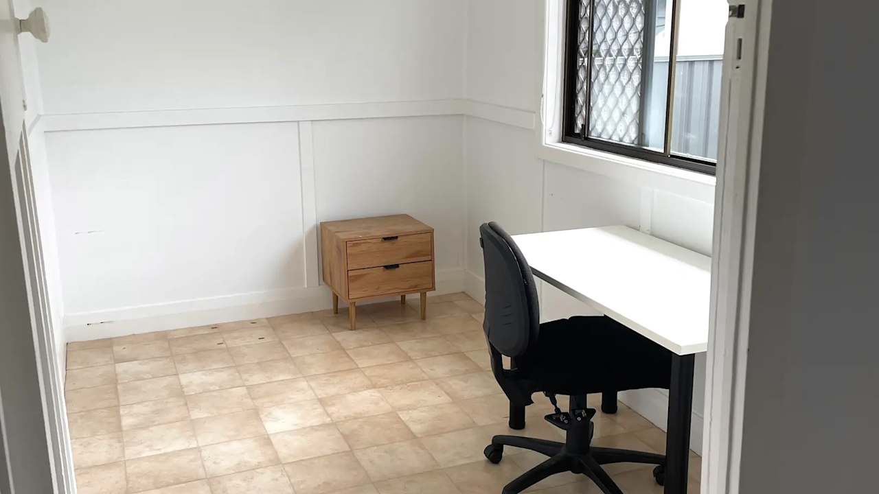 Unfurnished room in a share house