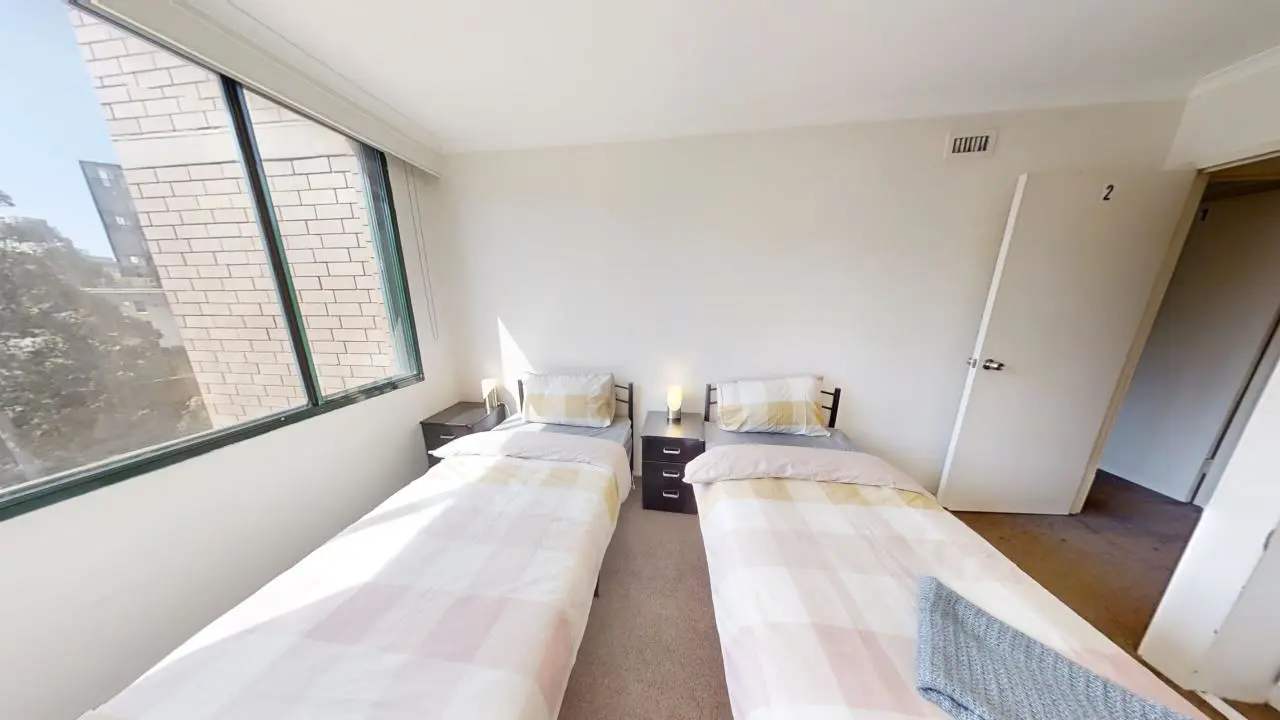 Furnished room in a flatshare