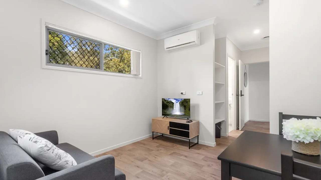 Furnished room studio flat for rent