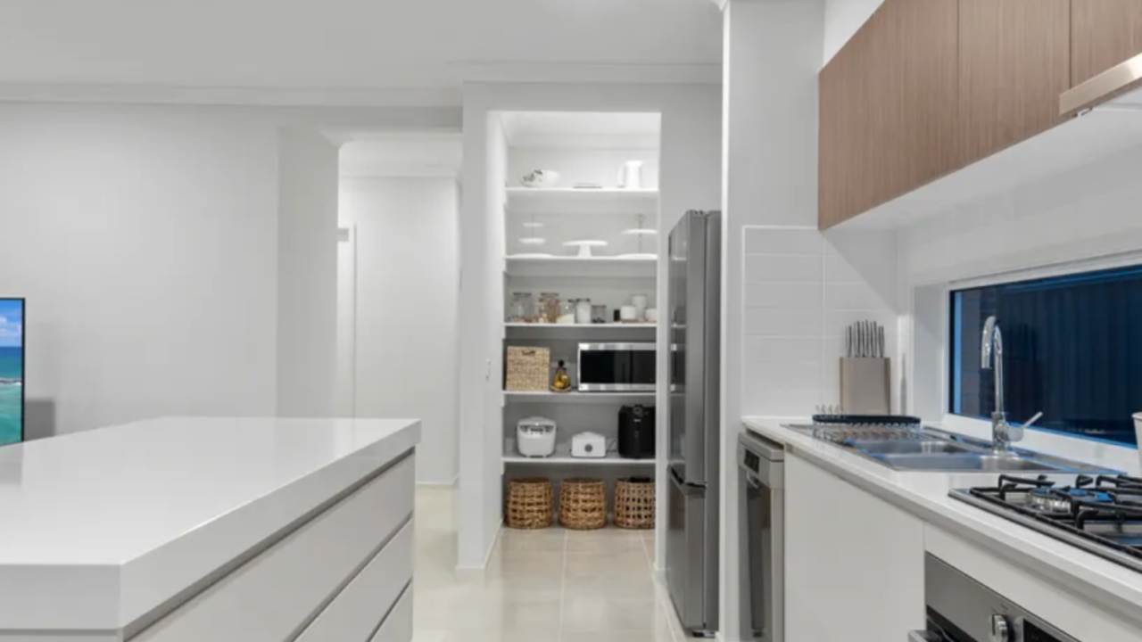 Unfurnished room in a share house