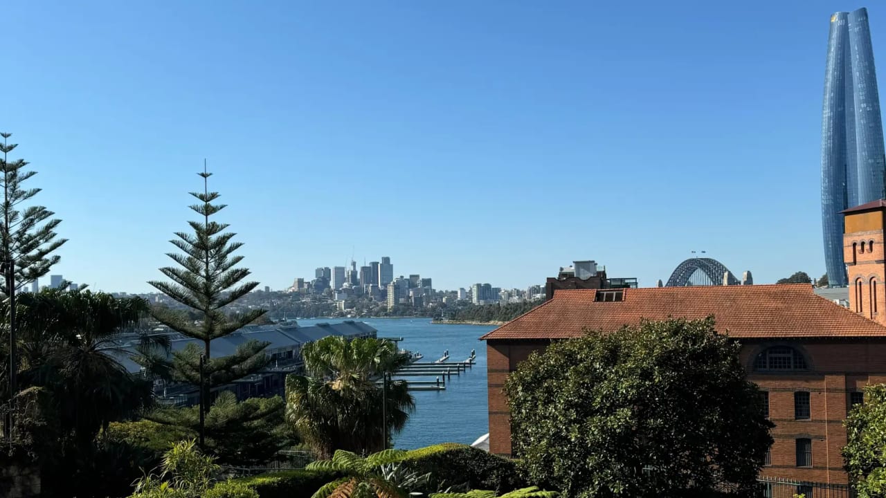 Furnished room with ensuite in a flatshare