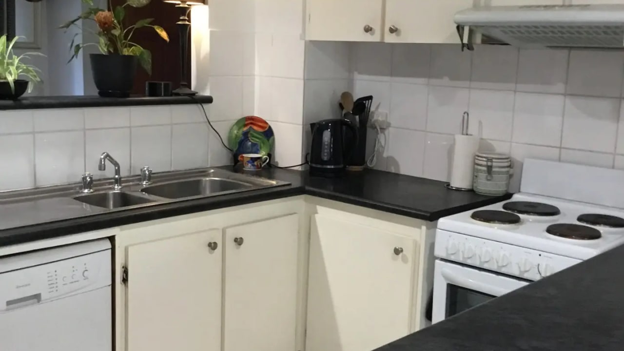 Furnished room in a share house