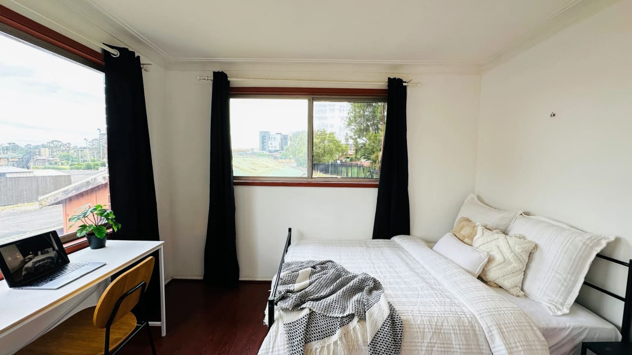 Furnished room in a share house