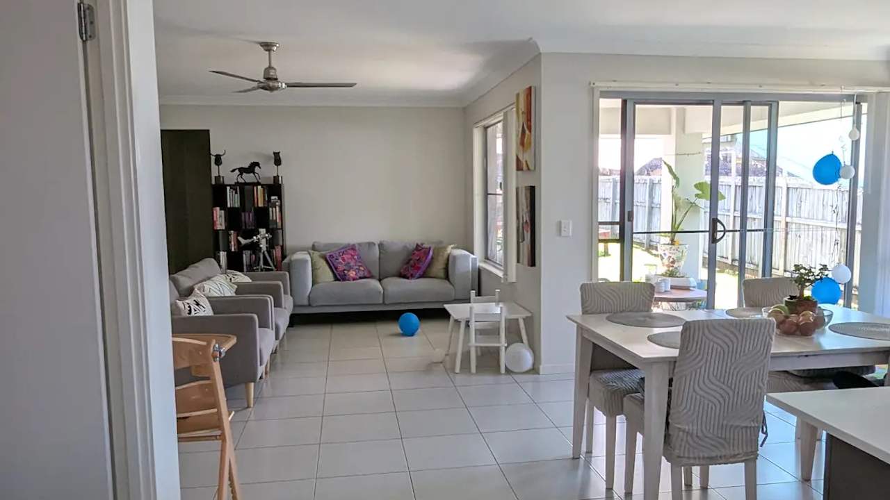 Furnished room in a share house